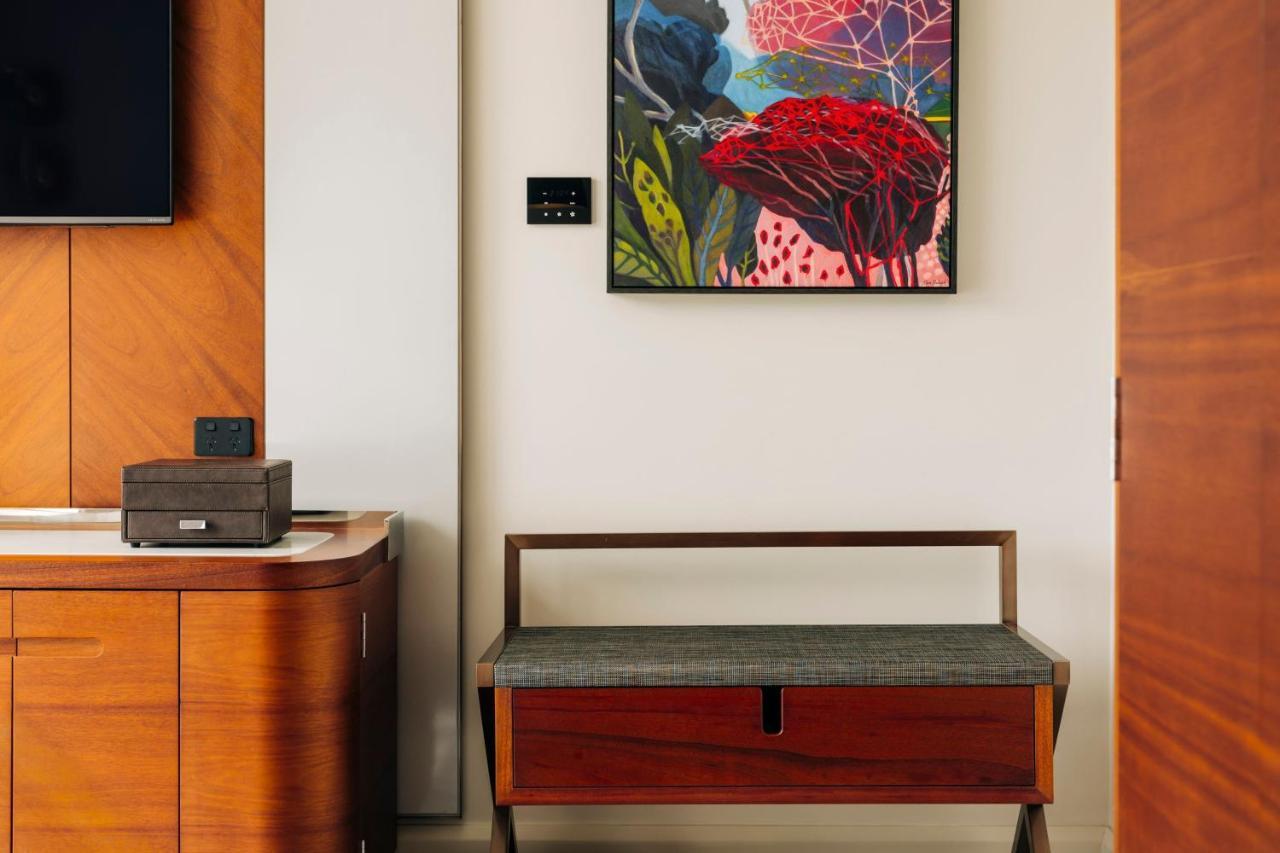The Tasman, A Luxury Collection Hotel, Hobart Exterior foto A bench in a hotel room